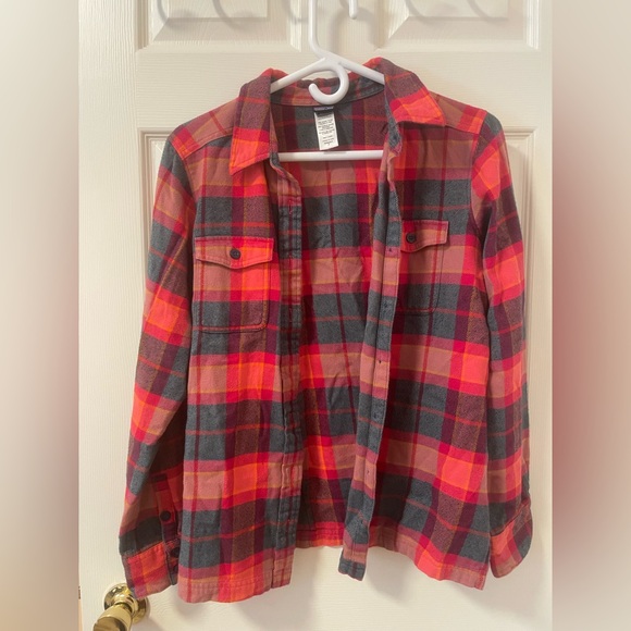 Patagonia Women’s Flannel - Excellent Condition - Picture 2 of 3
